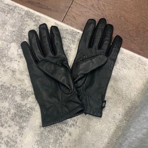 Leather gloves black